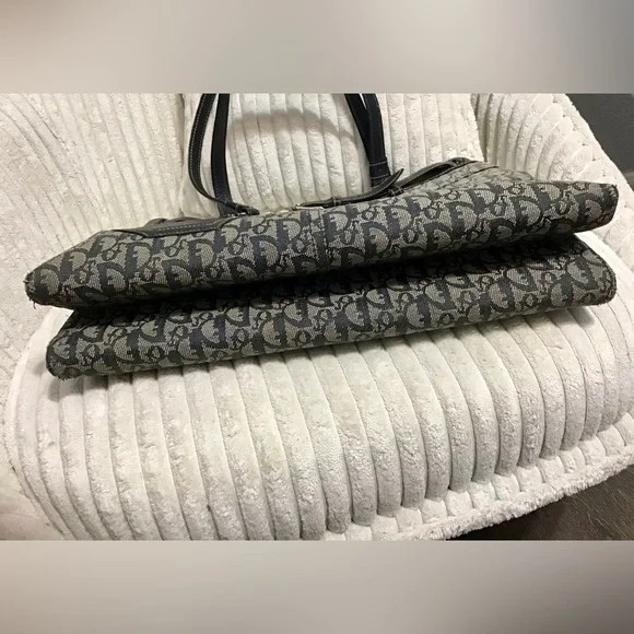 Dior Bags - Picture 9 of 13